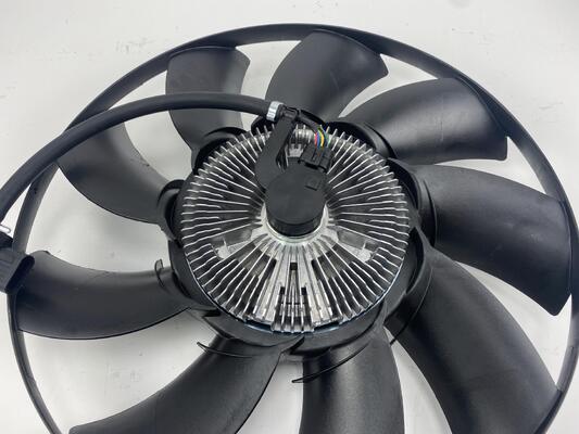Blade Cooling Electric Radiator Fan LR012644 LR112860 for LAND ROVER Discovery 3 4 Range Rover Sport
